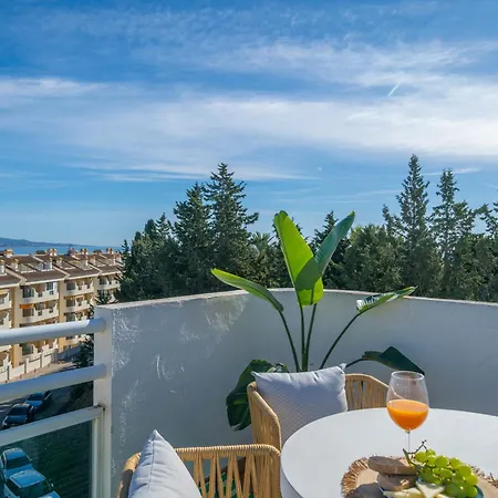 Xpce Golden Banus Penthouse - Parking Free アパート *