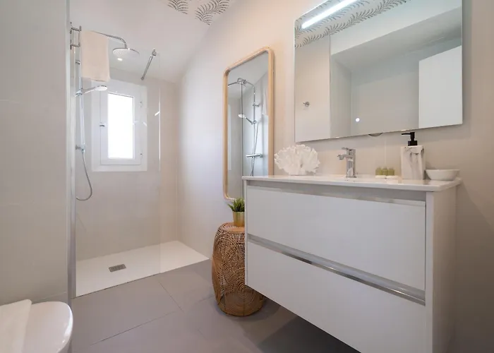 Xpce Golden Banus Penthouse - Parking Free شقة